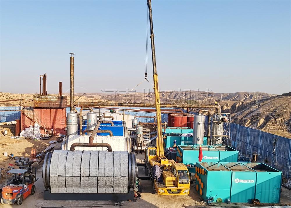 4套連續(xù)式油泥處理設(shè)備在陜西榆林安裝進行中